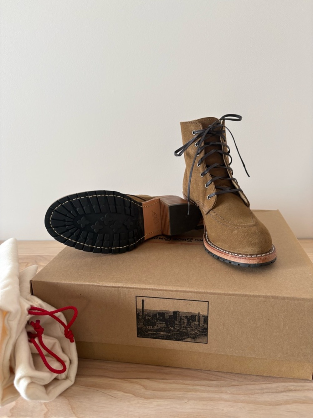 Women’s Red Wing Shoes Suede Lace-Up Ankle Boots in Olive Brown (2nd) - Picture 4 of 4